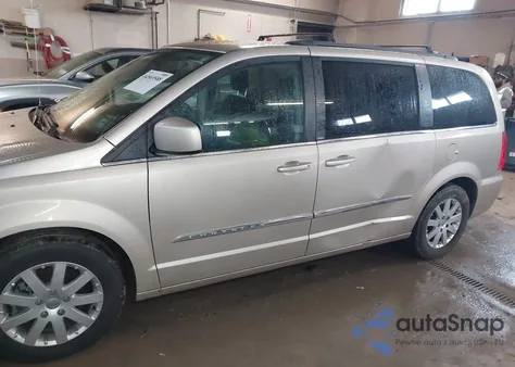2013 Chrysler Town & Country Touring from USA, damaged, VIN 2C4RC1BG2DR745925